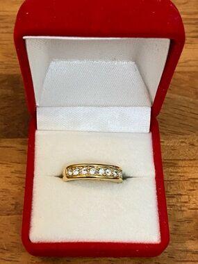 Vintage Avon Gold Band Ring with Cubic Zirconia - Women's Jewelry (*reduced)